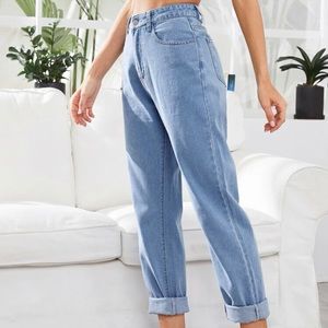 Light Wash High-Rise Mom Jeans